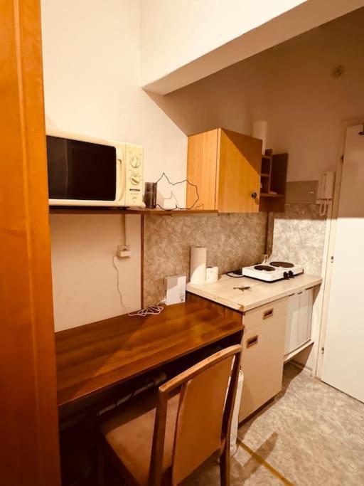 Cozy Apartment In Graz Esterno foto